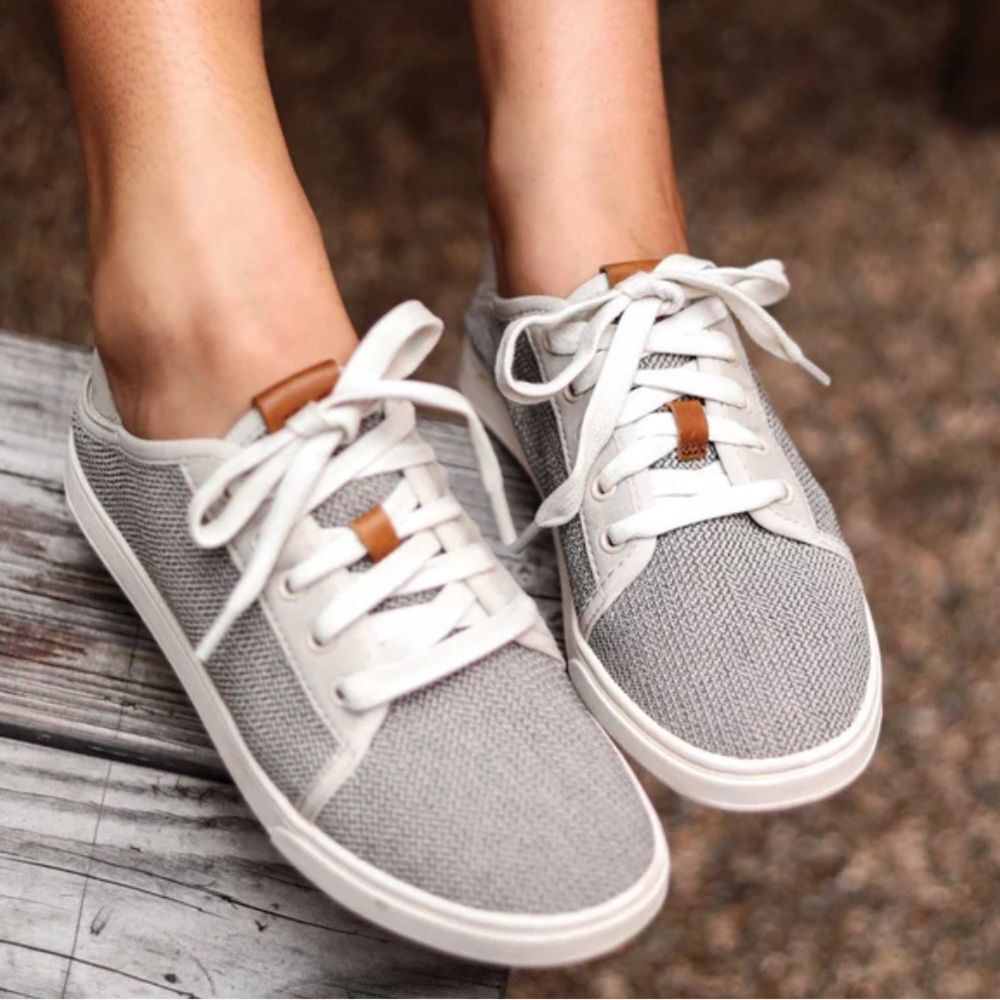 Olukai Pehuea Lī Women’s Lightweight Sneakers tan cream convertible size 7.5 EUC
